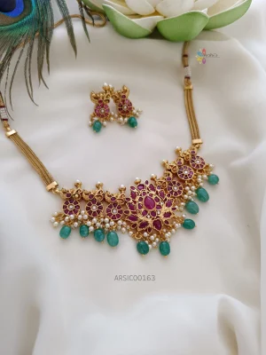 BEautiful real kemp green beads hanging choker