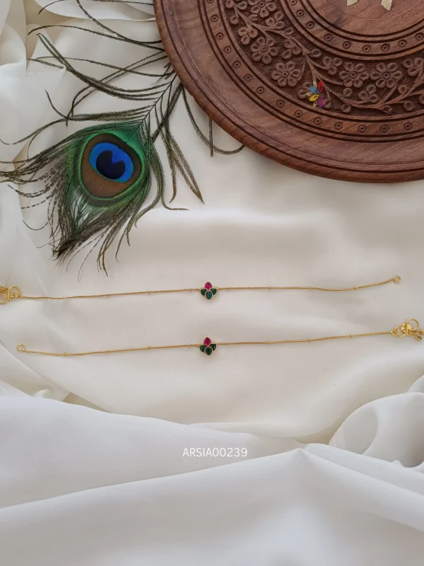 Simple Jadu Kemp Anklets