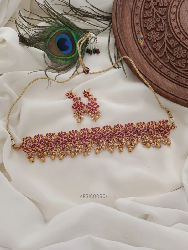Beautiful Kemp Stone Choker