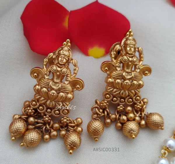 Gold Pearl Lakshmi Matte Choker