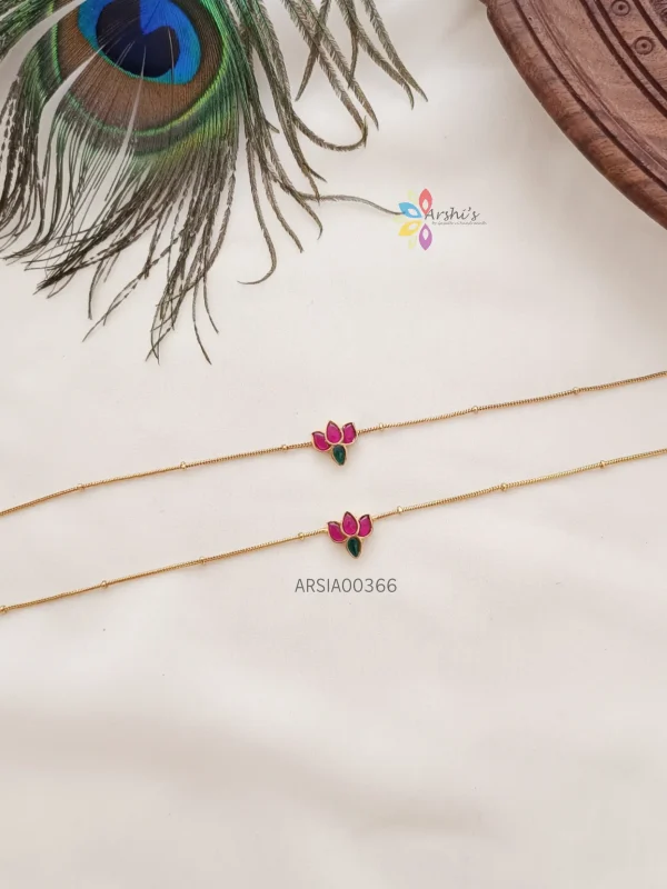 Beautiful lotus kemp anklet