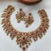 Elegant Kemp And White Stone Necklace