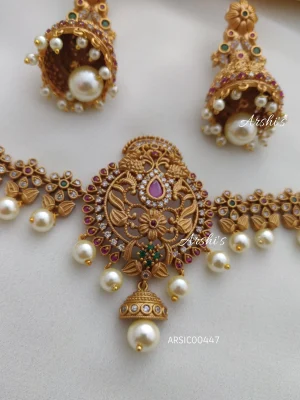 Dazzling Peacock Design Choker