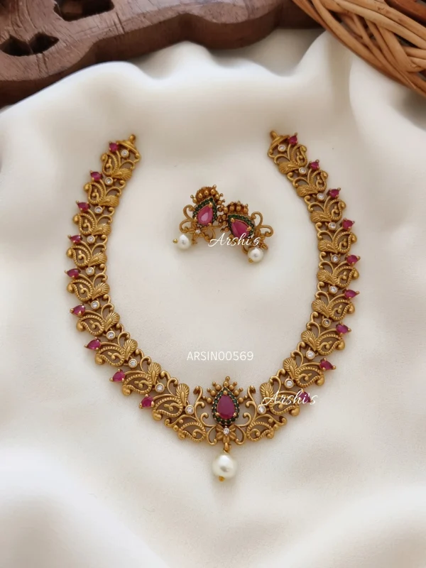 Simple And Elegant Mango Necklace