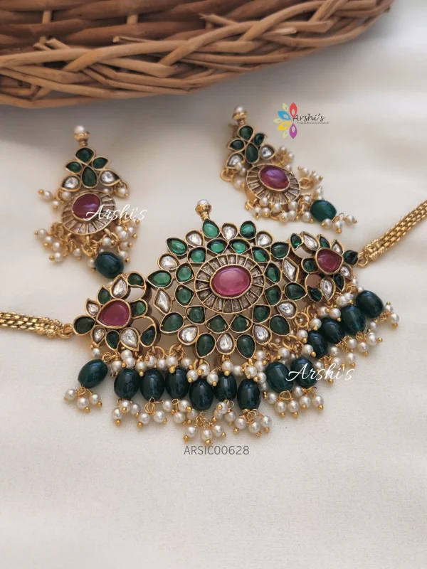 Beautiful Green Beads Choker