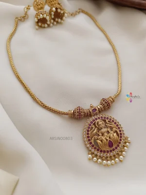Simple Chain Lakshmi Pendant Necklace