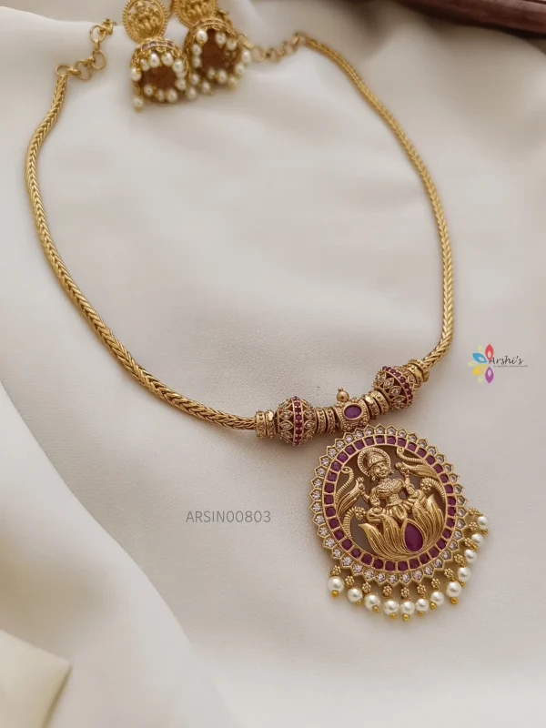 Simple Chain Lakshmi Pendant Necklace