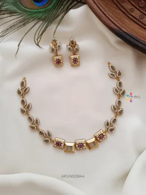 Trendy AD flower design necklace