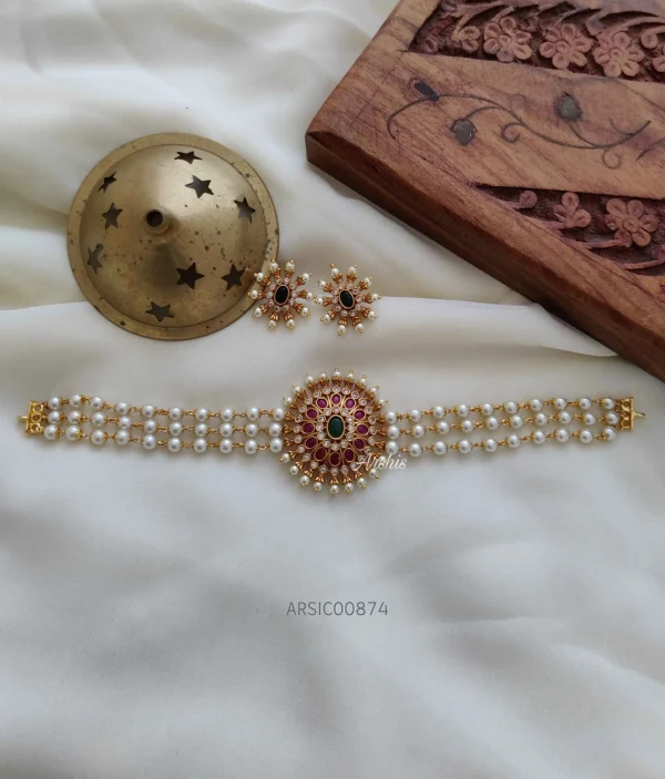 Three Pearl Layer Choker