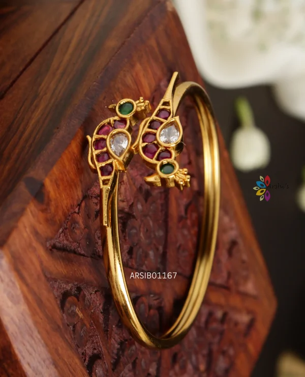 Peacock Design Open Type Bracelet