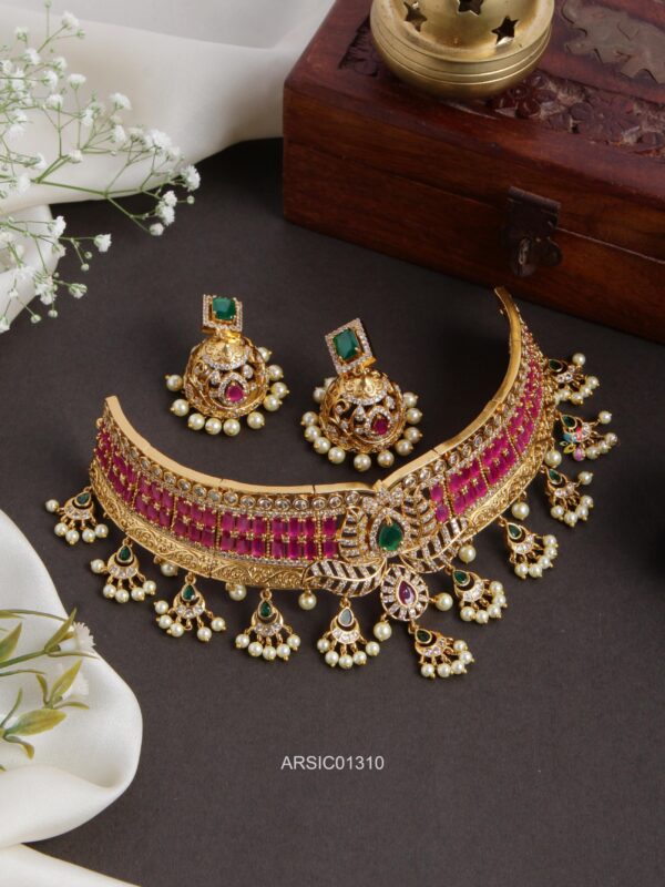 Bridal Kemp and Green Stone Choker