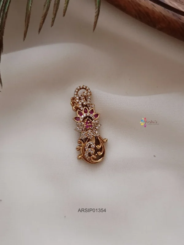 Kemp Red Stone Saree Pin