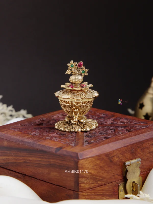 Flower Design Kemp Kumkum Box