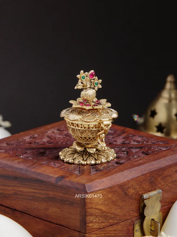 Flower Design Kemp Kumkum Box