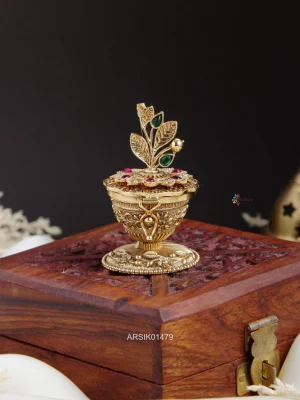 Imitation Leaf Design Kumkum Box